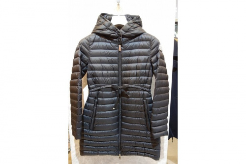 MONCLERのモンクレール