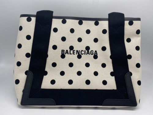 BALENCIAGAのバレンシアガ