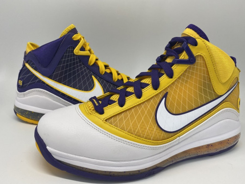 スポーツブランドのNIKE