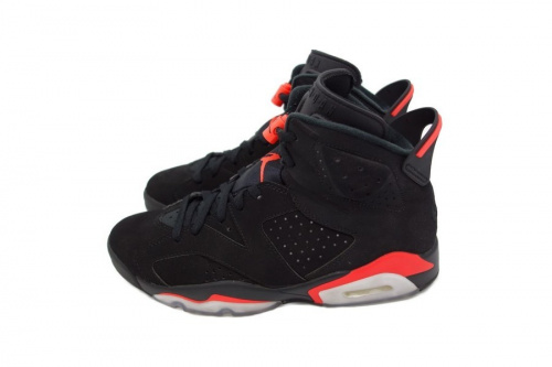 ナイキ エアジョーダンのAIR JORDAN 6 RETRO