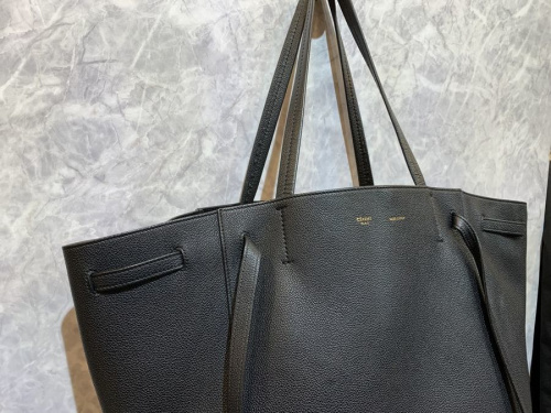 ラグジュアリーブランドのCELINE