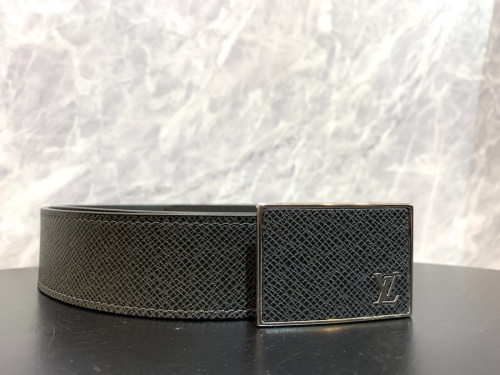 インポートブランドのLOUIS VUITTON 　