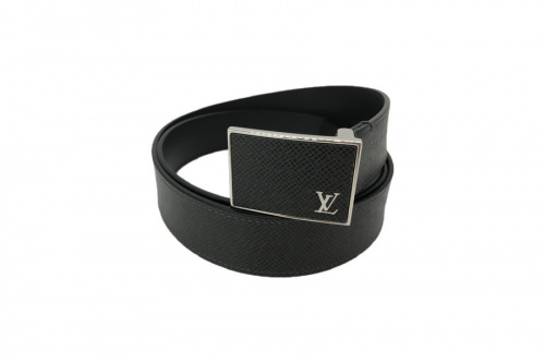 LOUIS VUITTON のルイ ヴィトン