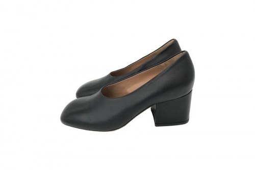 マルニのスクエアトゥパンプス