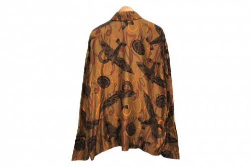 セリーヌの総柄シルクシャツ