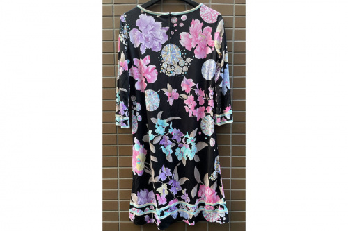 レオナールの花柄ワンピース