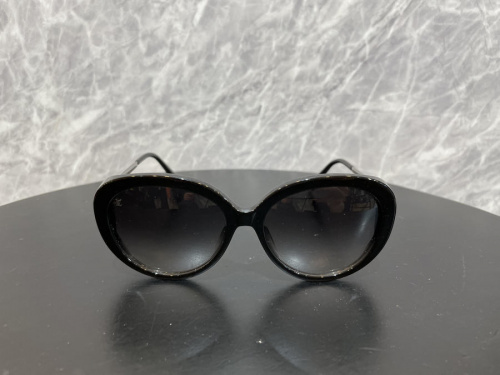 LOUIS VUITTON 　のルイ ヴィトン　