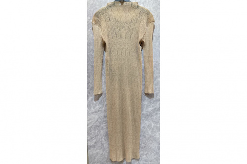 イッセイミヤケの薔薇レースプリーツワンピース