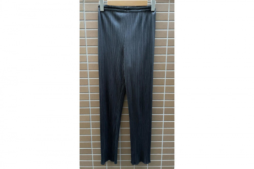 プリーツスカートの目白店