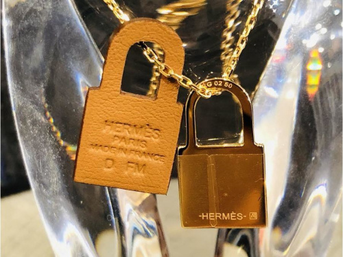 エルメスのペンダント オーケリー PM