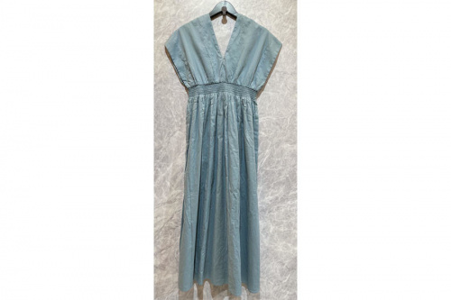 マリハの夏の光のドレス