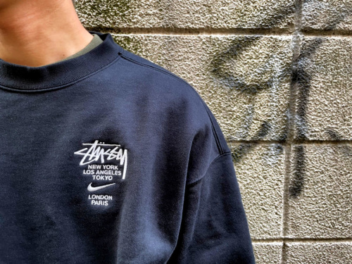 International Crewneck Sweatshirtの目白店