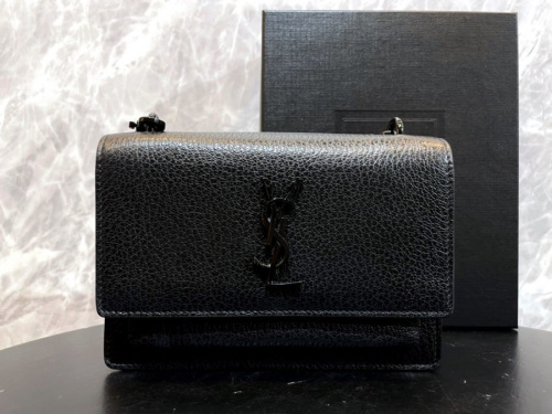 SAINT LAURENTのサンローラン