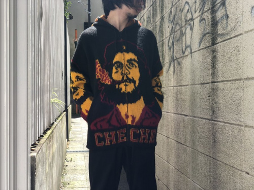 Che Hooded Zip Up Sweaterの目白店