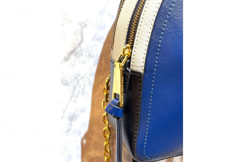 PACK SHOTの目白店