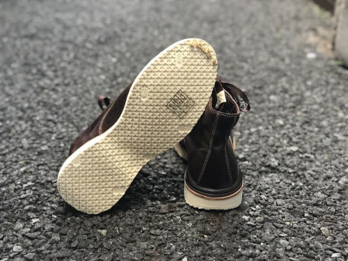 VIRGIL BOOTSの目白店