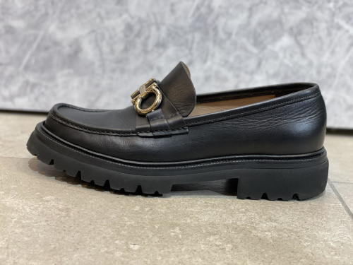 サルヴァトーレ フェラガモのガンチーニモカシン