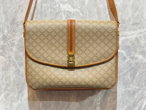 CELINEのセリーヌ