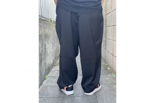 タイトブースプロダクションのRIPPLE KNIT BAGGY SLACKS