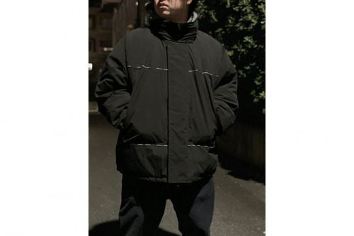 トップスのダウンジャケット