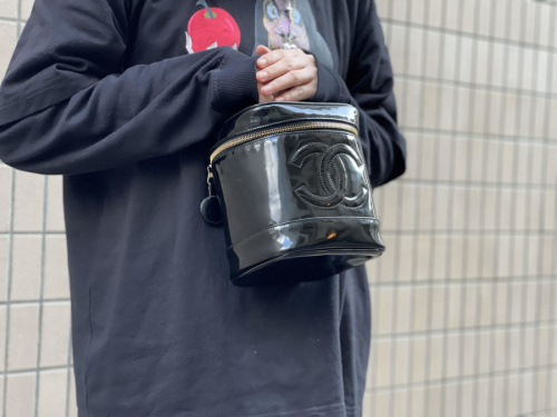 シャネルのバニティバッグ