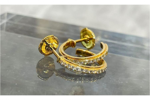 ピアジェのダイヤピアス