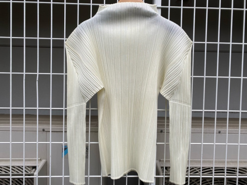 プリーツプリーズのプリーツスカート