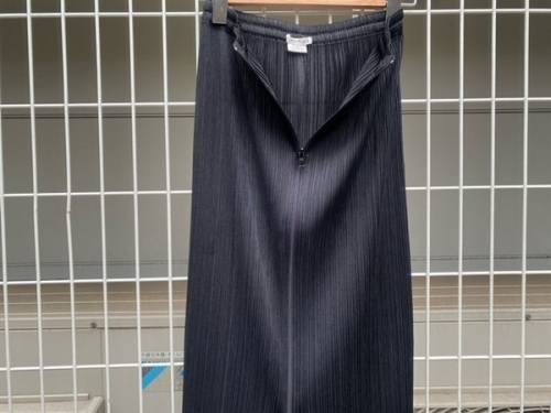 インポートブランドのPLEATS PLEASE