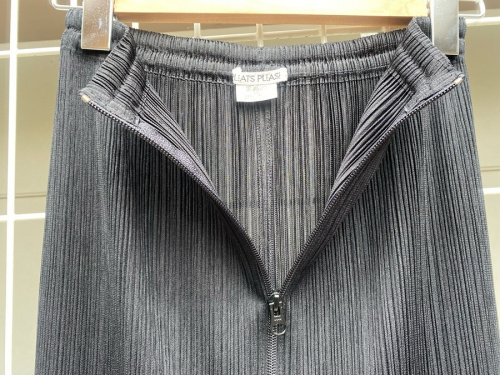 PLEATS PLEASEのプリーツプリーズ