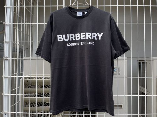 インポートブランドのBURBERRY