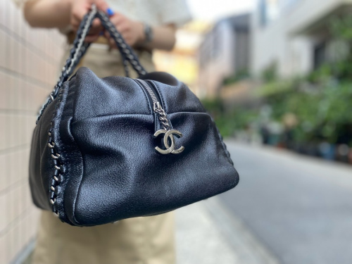 ボストンバッグのレザーラグジュアリーライン