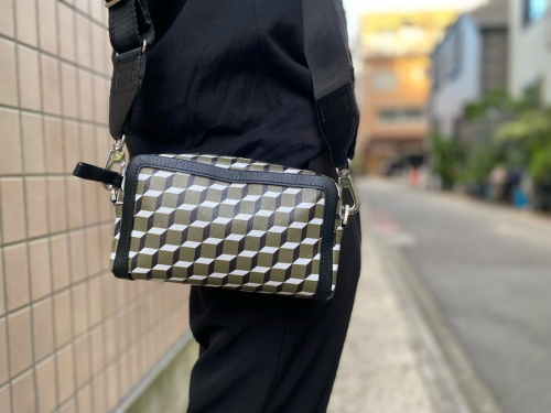 ピエールアルディのショルダーバッグ