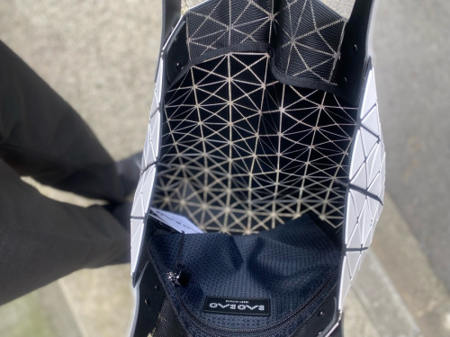 プリズムのトートバッグ