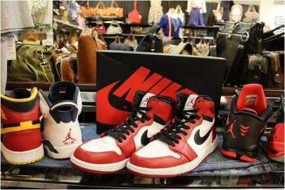 「AIR　JORDANのJORDAN　１　RETRO 」