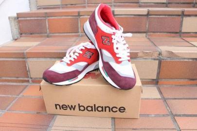 「NEW BALANCEのナノユニバース 」