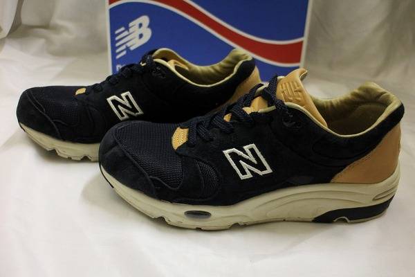 BEAUTY&YOUTH × NEW BALANCE 1700 NAVY[2014.09.01発行]｜トレファク 