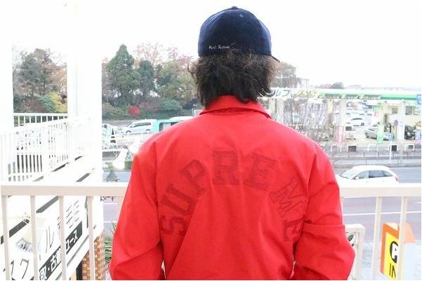 人気WネームSupreme×ANTI HEROのｺｰﾁｼﾞｬｹｯﾄ入荷いたしました