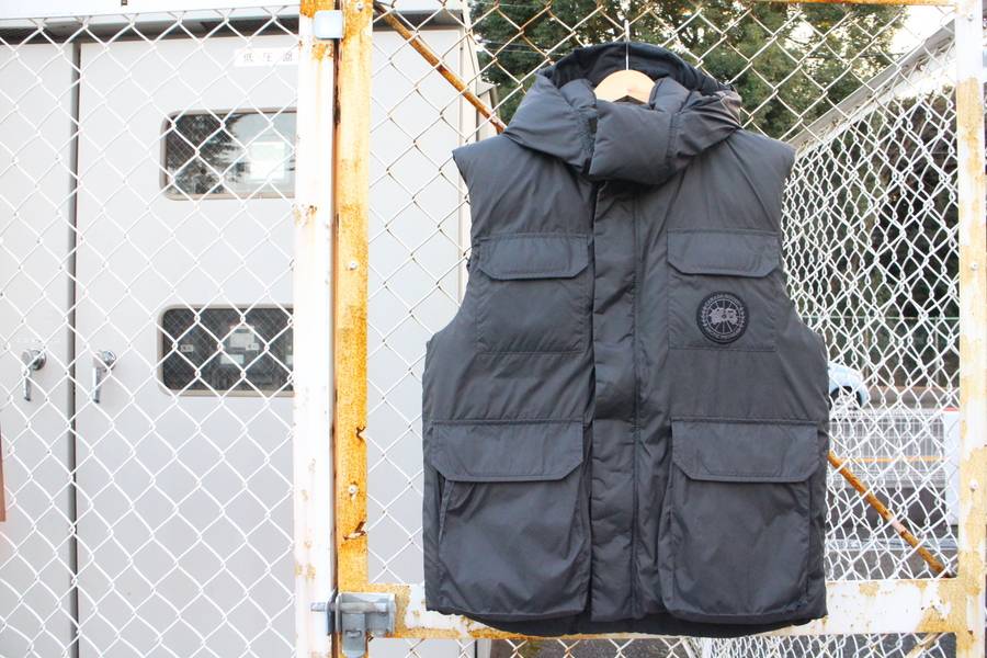 まだまだ人気のCANADA GOOSE(カナダグース)アルバータ！黒パッチ