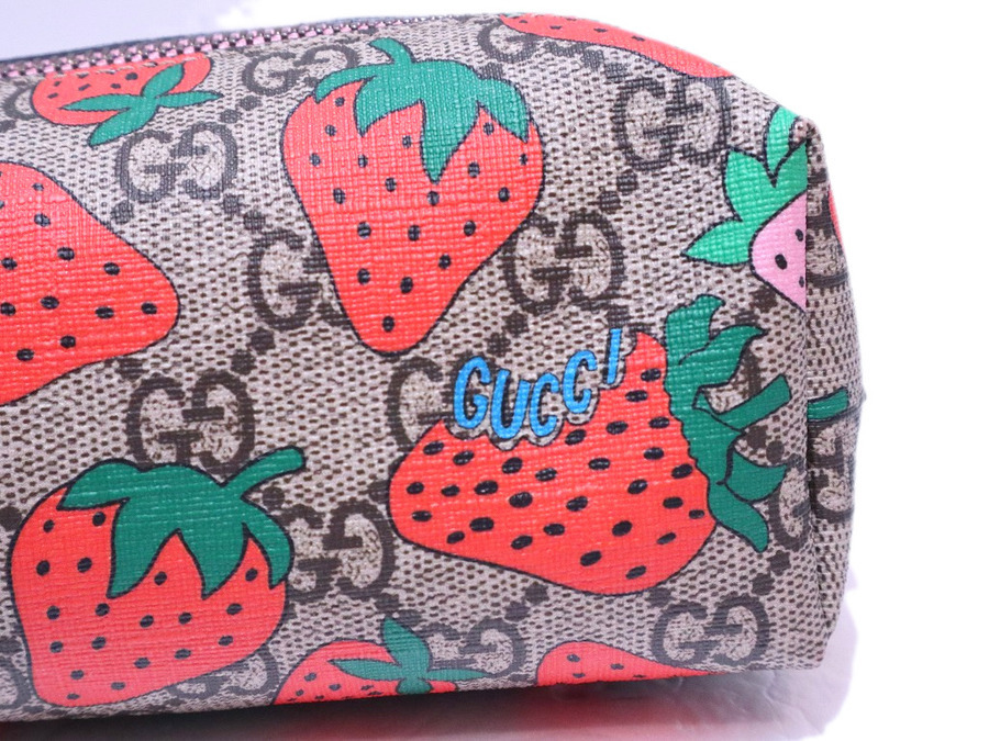 GUCCI/グッチ】GGストロベリーコスメポーチ 入荷情報[2019.08.15発行