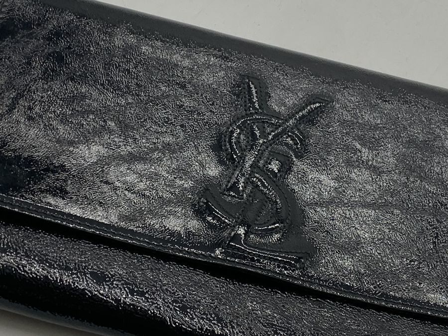 買取強化ブランド【Yves Saint Laurent/イヴサンローラン】YSL ロゴ クラッチバッグお買取いたしました。[2021.03.20発行]