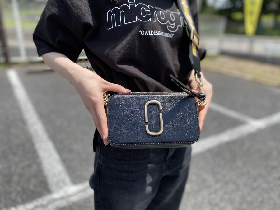 【美品】マークジェイコブス　スナップショット MARC JACOBS マークジェイコブス 折り財布 スナップショット