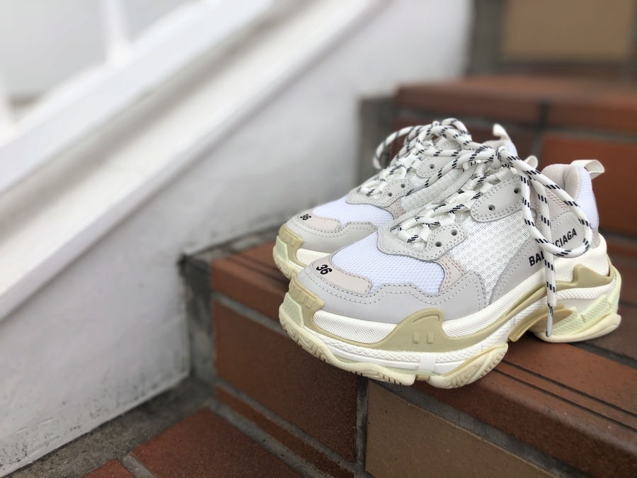 大人気Balenciaga Triple S 36｜レディース