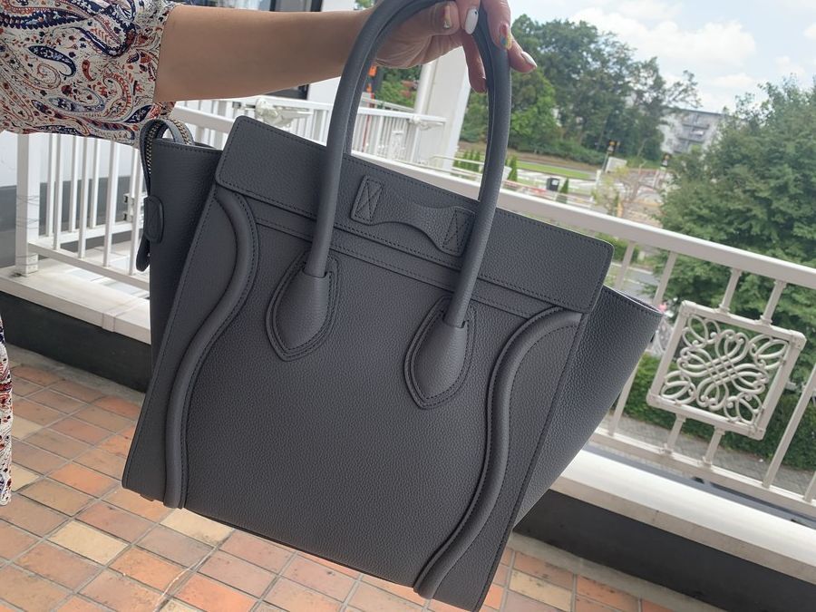美品】セリーヌ ラゲージ マイクロショッパー レザー