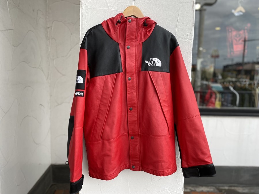 supreme 別注NORTHFACEマウンテンパーカー