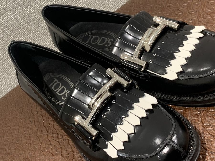 ラグジュアリーブランド【TOD'S/トッズ】ダブルTメタルフリンジ