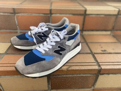 「スニーカーのNEW BALANCE 」