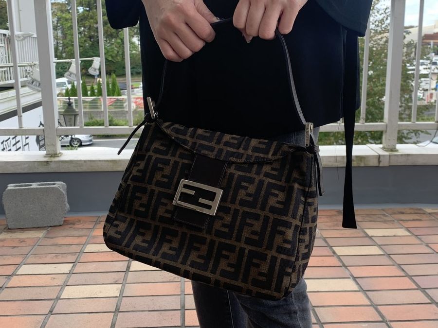 FENDIフェンディ☆マンマバケット☆ズッカ柄☆アイボリー FENDI】フェンディ『ズッカ柄 マンマバケット』26424 レディース