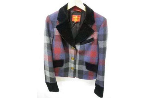 芸能人の愛用者も多いVivienne Westwood RED LABEL