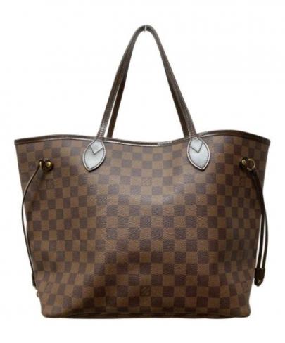 「ラグジュアリーブランドのLOUIS VUITTON 」