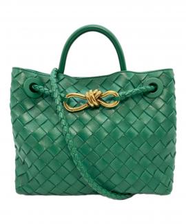 「ラグジュアリーブランドのBOTTEGA VENETA 」
